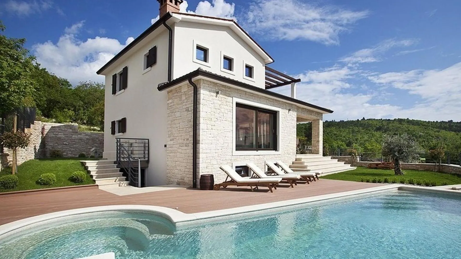 Villa Royal Blue Trget 0*,